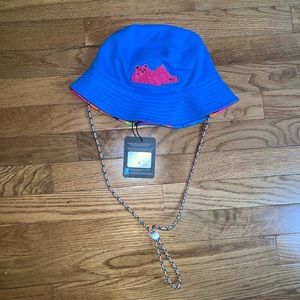 Canada Goose x PBI x Paola Pivi Reversible Bucket Hat